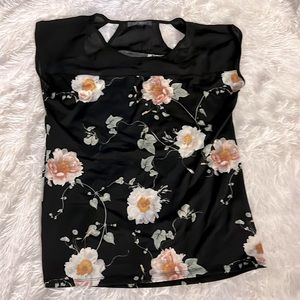 Suzy Shier Black Floral Blouse